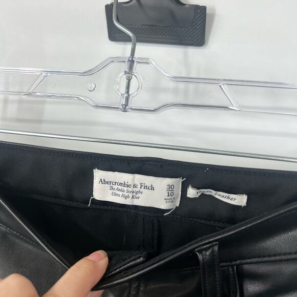 Abercrombie & Fitch The Ankle Straight Pants Ultra High Rise Vegan Leather Black - Picture 3 of 7